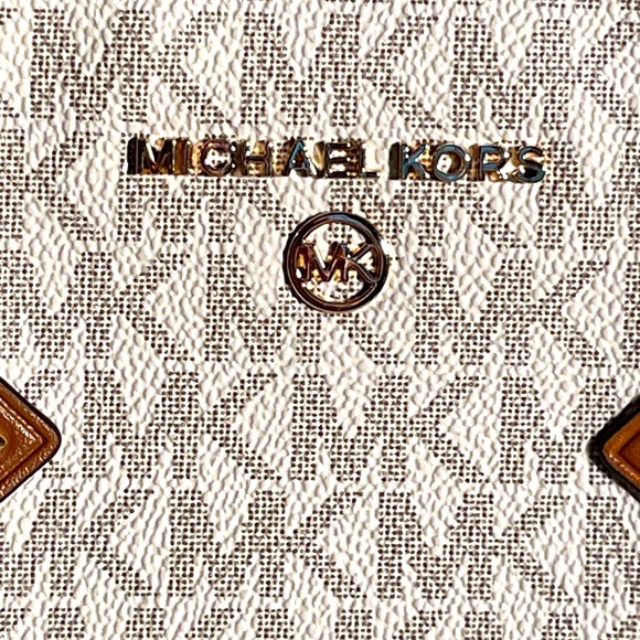 NWT MICHAEL MICHAEL KORS MAEVE CONVERTIBLE CROSSBODY - Picture 5 of 16